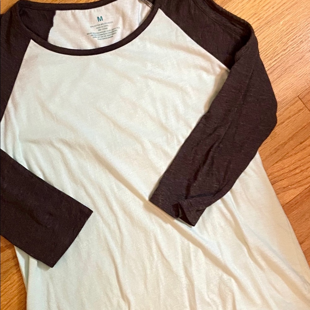 Mint green and gray jersey top